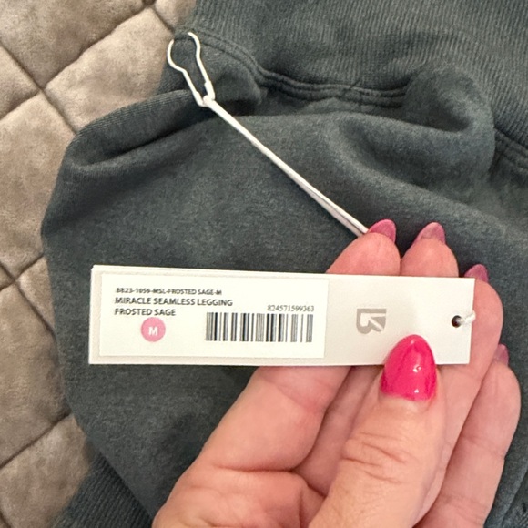 Buffbunny sage miracle seamless leggings NWT - Picture 3 of 3